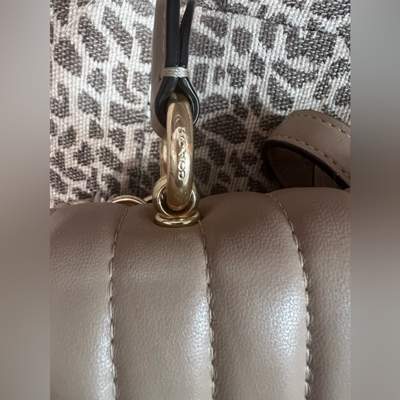 Coach Purse - Picture 7 of 9